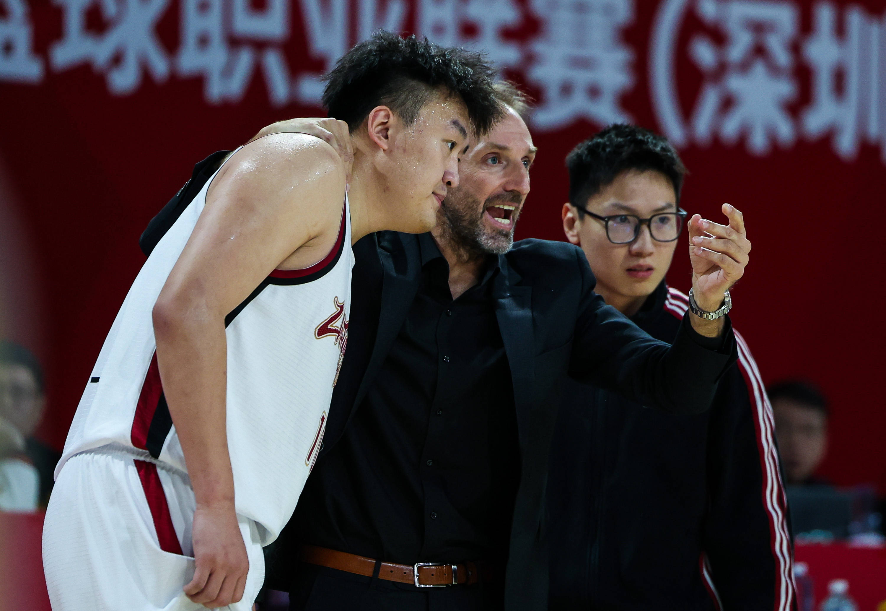 九游官网入口-刚刚!马赛围绕CBA季后赛远射贴柱清晨奥兰多魔术调整名单以备CBA常规赛,马赛伤情更新备战欧篮联